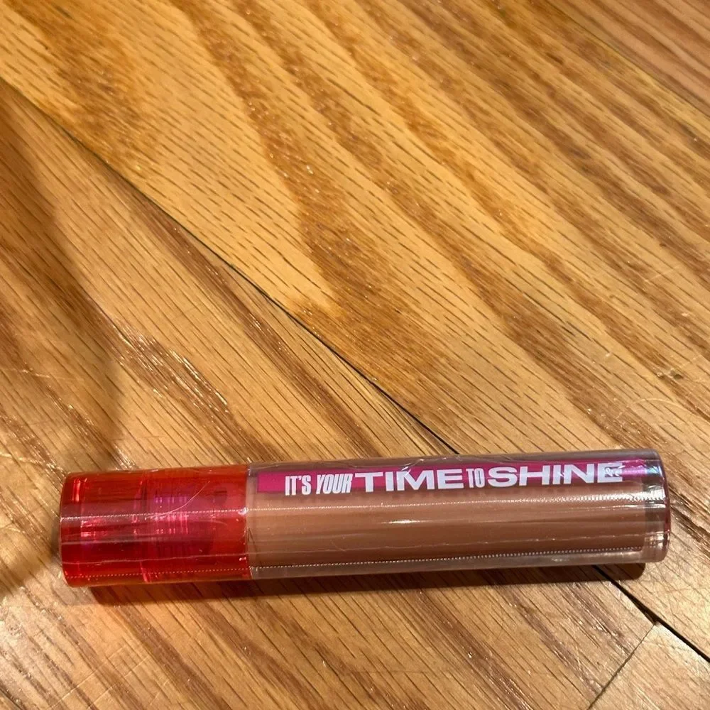 Sharon C Uoma Beauty peachy nude lipgloss